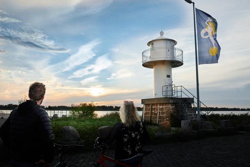 Aufnahme der Mole an der Elbe