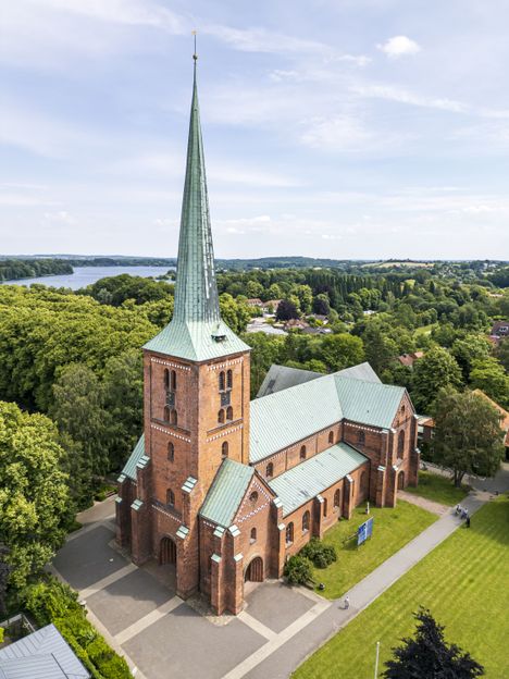 Luftaufnahme der Marienkriche in Bad Segeberg