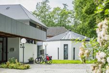 Aufnahme des Haus St. Ansgar auf dem Gelände des Kloster Nütschau