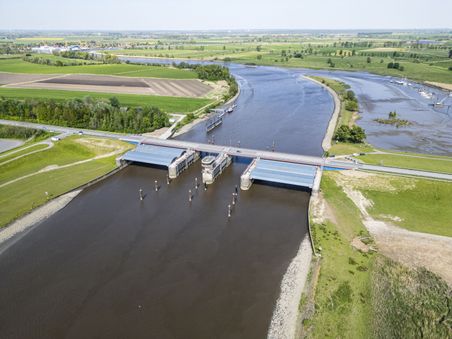 Störsperrwerk bei Borsfleth